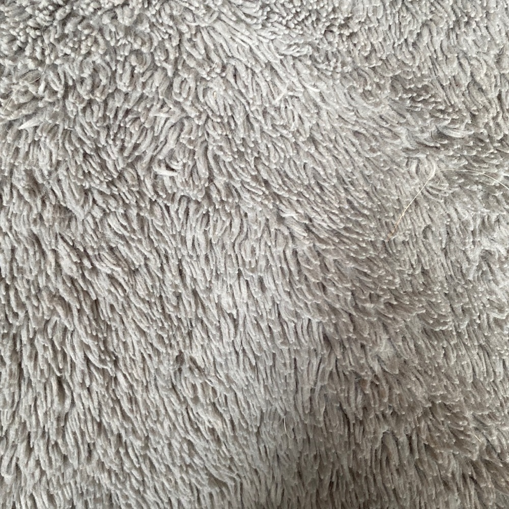 Winter scarf, no tags